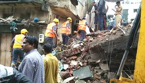 मुंबई के भिंडी बाजार इलाके में तीन मंजिला इमारत गिरने से हुआ दरदनाक हादसा