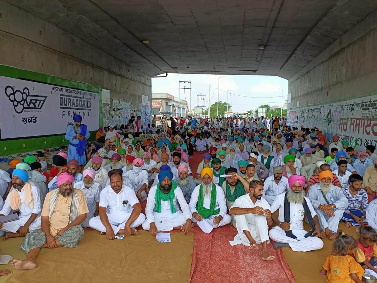 ਭਾਰਤ ਬੰਦ ਦੇ ਸੱਦੇ ਤੇ ਮੁੱਦਕੀ ਵਿਖੇ ਕਿਸਾਨਾਂ ਨੇ  ਰੋਡ ਜਾਮ ਕਰਕੇ ਕੀਤਾ ਭਰਵਾ ਵਿਰੋਧ ਪ੍ਰਦਰਸ਼ਨ