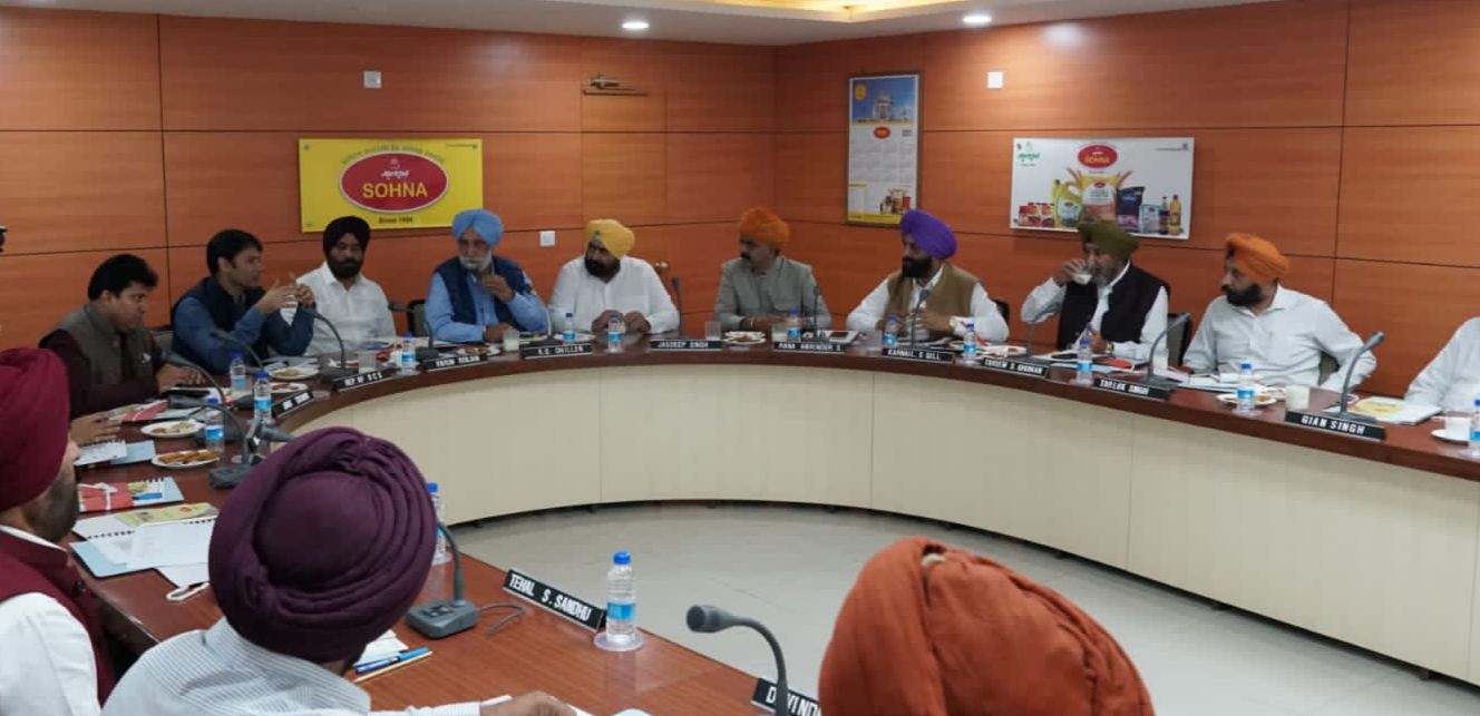 FIRST MEETING OF NEWLY CONSTITUTED BOARD OF DIRECTORS OF MARKFED HELD