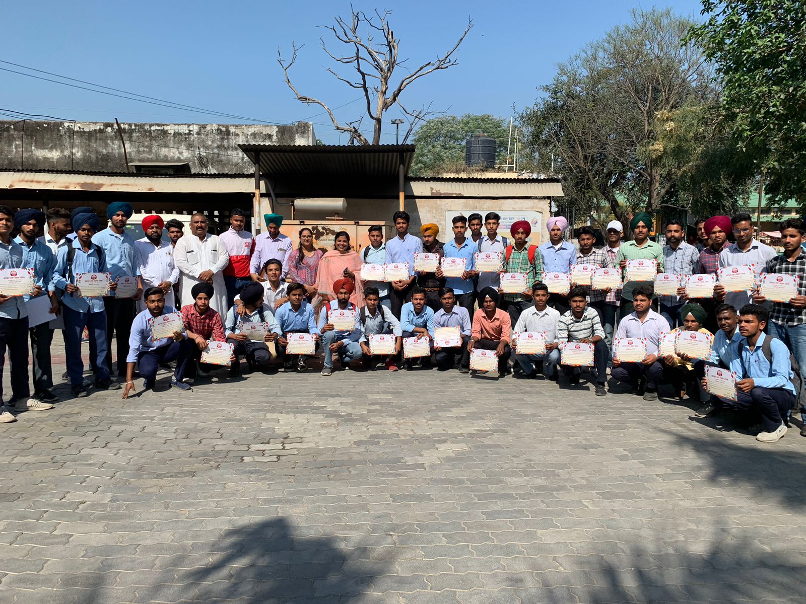 ADC Development Isha Singal honored the students who provided volunteer services during the craft fair.