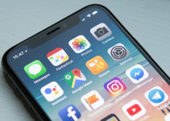 Centre bans 14 Pakistani messenger apps