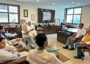 Sharad Pawar-led NCP issues whip to all MLAs to attend meeting in Mumbai; Ajit group also issues notice for its meet