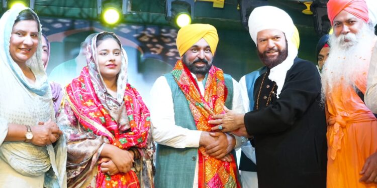 CM JOINS SANGAT AT BAPU LAL BADSHAH JI’S MELA AT NAKODAR