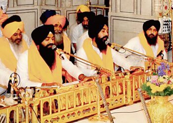 SGPC DRAGGING ITS FEET FROM LIVE TELECAST OF GURBANI JUST TO CORNER BENEFIT BLUE EYED CHANNEL OF BADALS: CM