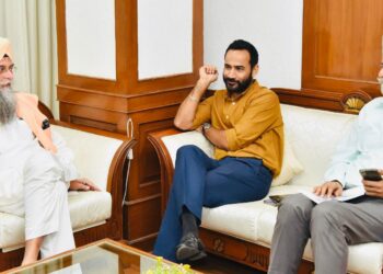 SANDHWAN HOLDS DISCUSSION WITH AGRICULTURE, HORTICULTURE AND POWER DEPARTMENTS TO RESOLVE ISSUES BEING FACED BY FARMERS REGARDING USE OF LIFT PUMPS