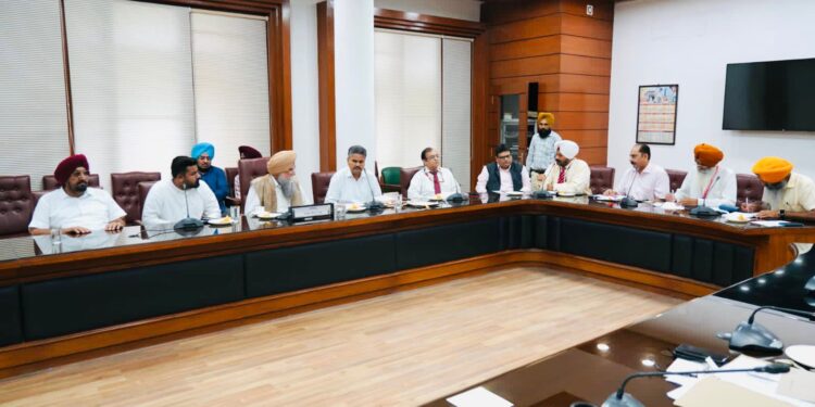 KULTAR SINGH SANDHWAN HELD MEETING WITH OFFICIALS OF LOCAL GOVERNMENTS AND PUNJAB WATER SUPPLY & SEWERAGE BOARD