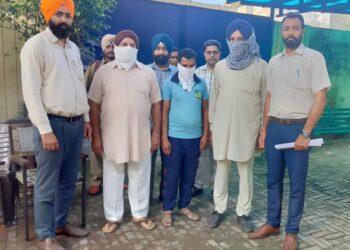 VB ARRESTS TWO EX-ARMY PERSONNEL AMONG THREE FOR IMPERSONATING AS VIGILANCE OFFICIALS, TAKING CHEQUES WORTH RS 25L FROM LUDHIANA RESIDENT