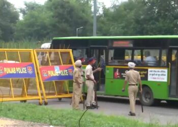 75% police force on roads, nakas in Mohali as farmers hold protest in Chandigarh