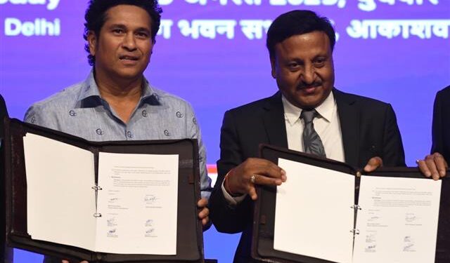 Sachin Tendulkar is Election Commission’s national icon; to encourage greater voter participation