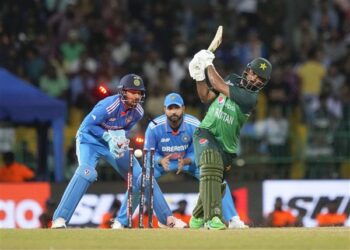 veteran players slam their team for lacklustre performance against India in Asia Cup , Pakistani fans