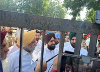 Punjab Congress leaders Raja Warring, Partap Bajwa not allowed to meet arrested Sukhpal Khaira at Fazilka