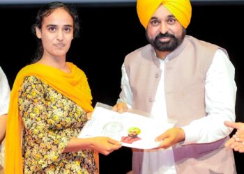 CM ANNOUNCES MORE THAN THREEFOLD HIKE IN TRAINING ALLOWANCE OF PATWARIS