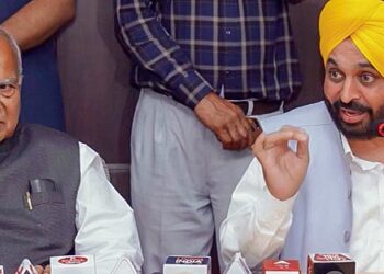 ‘Lack of fiscal prudence’, Punjab Governor shoots off letter to CM Bhagwant Mann