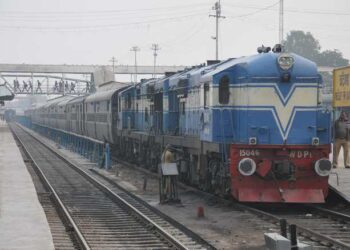 Girl loses hand, legs after being thrown before train in UP for resisting sexual harassment