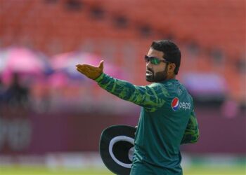 Video shows Pakistan cricketer Mohd Rizwan heckled by fans as he walks back to pavilion during India-Pakistan match in Ahmedabad