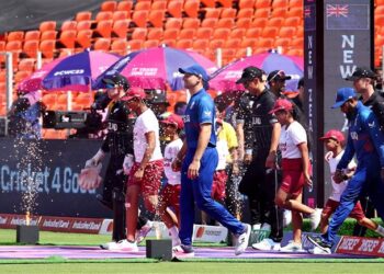 New Zealand opt to bowl against defending champions England in World Cup opener