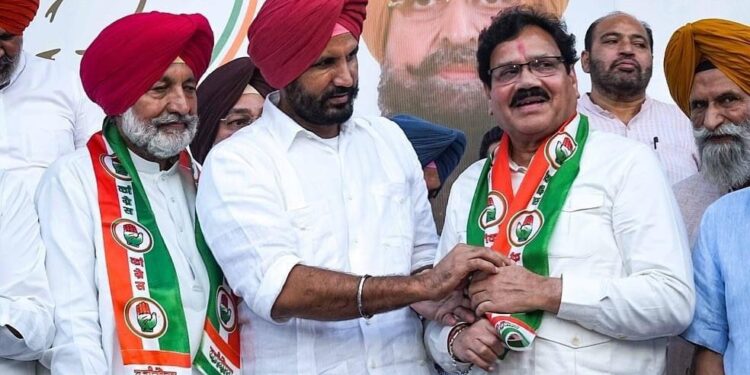 Finally, turncoats back in the Punjab Congress fold