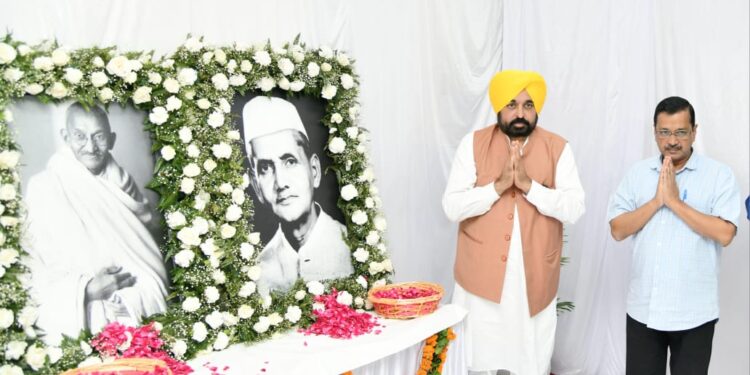 CM AND DELHI CM PAY FLORAL TRIBUTES TO MAHATMA GANDHI AND LAL BAHADUR SHASTRI ON THEIR BIRTH ANNIVERSARIES