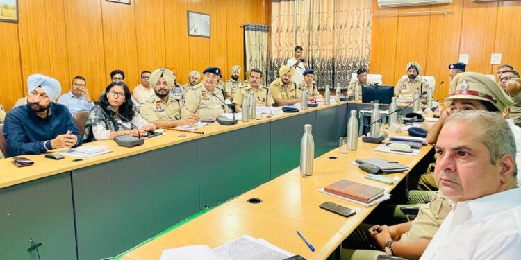 RAJASTHAN ASSEMBLY ELECTIONS: PUNJAB POLICE INSTALL SPECIAL NAKAS AT PUNJAB-RAJASTHAN BORDER TO KEEP VIGIL AT CRIMINAL ELEMENTS