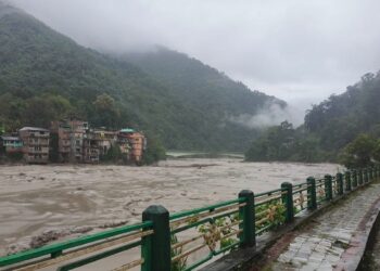 North Sikkim has resulted in a flash flood in the Teesta River in Lachen valley