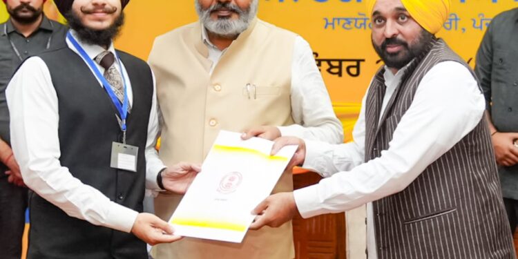 CM CONTINUES TO ILLUMINATE LIVES OF PUNJABIS BY GIVING JOB TO 37683 YOUTHS