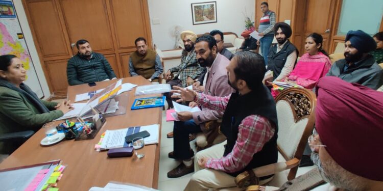 BALJIT KAUR HOLD MEETING WITH REPRESENTATIVES OFKAMBOJ COMMUNITY