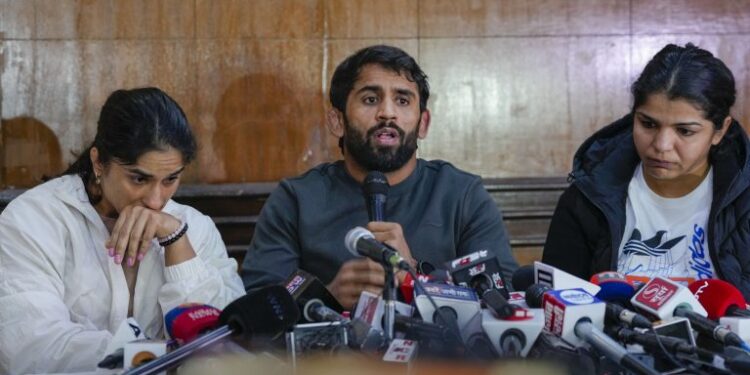 Sakshi Malik bids adieu to sports after Wrestling Federation of India results, budding wrestlers will also be exploited: Phogat