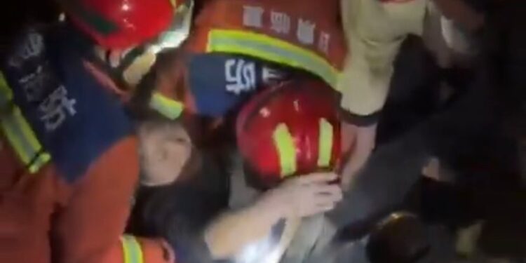 Midnight earthquake kills 116, injures nearly 400 in northwest China