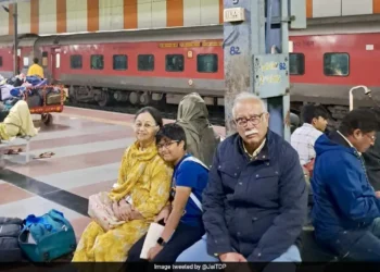 Pic Of Ex Union Minister Ashok Gajapathi Raju Waiting For Train At Hyderabad Railway Station Goes Viral