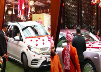 ‘Baraatis’ depart for the wedding venue of Anant and Radhika.