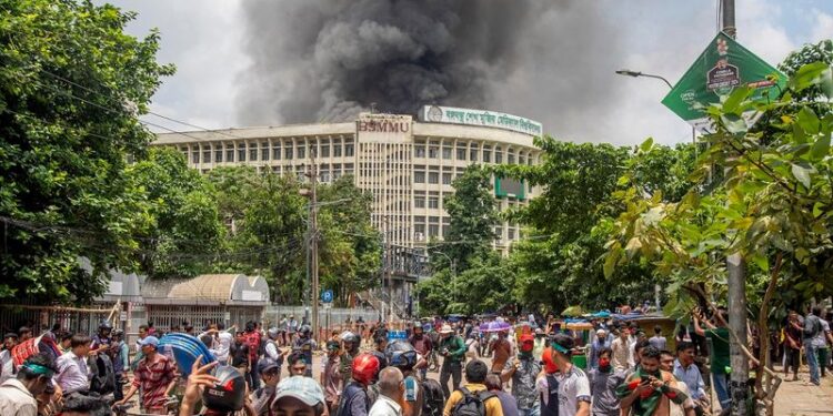 PM Sheikh Hasina resigns and leaves Bangladesh, protesters storm her official residence