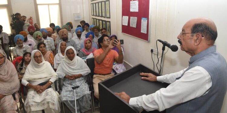 Bhagwant Mann Government to Strengthen the District Defence Services Welfare Offices across the state to facilitate the ex-servicemen : Mohinder Bhagat