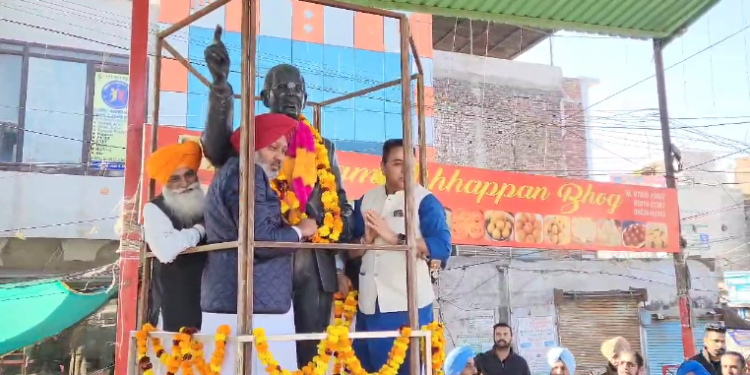 Aman Arora and Harpal Cheema Pay Tribute to Babasaheb Ambedkar on His Death Anniversary
