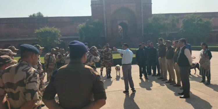 The Taj Mahal in Agra was the recipient of a bomb threat sent through email today.
