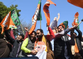 Kejriwal and Sisodia face electoral defeat.