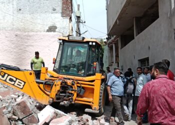 Yudh Nashian Virudh: illegal structure of drug peddlers demolished in Model House