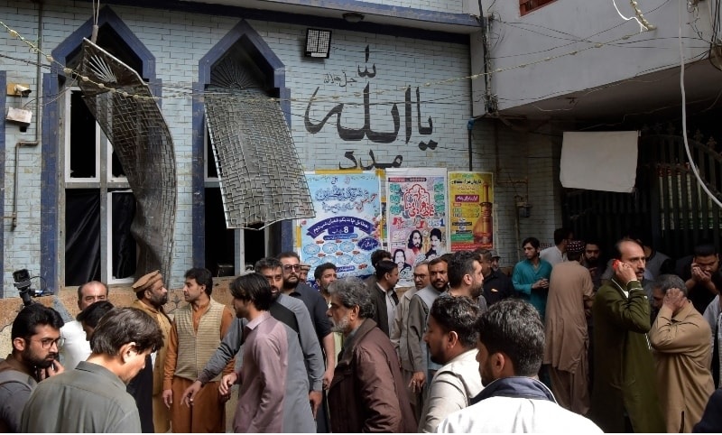 पेशावर | की मस्जिद में विस्फोट, 15 से अधिक की मौत