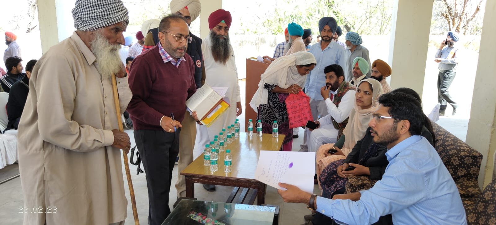 उपायुक्त ने उपमंडल अमरगढ़ के ग्राम नरिके और बथान में आम लोगों की समस्याएं सुनीं।