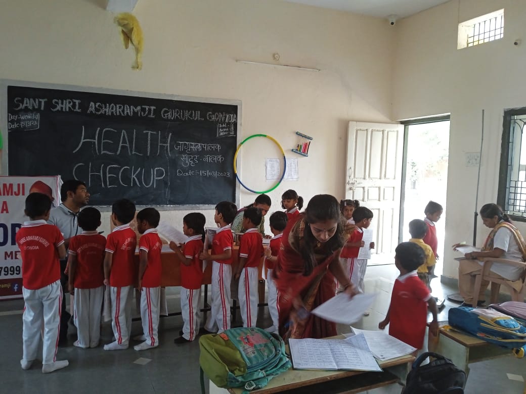 संत श्री आशारामजी गुरुकुल गोंदिया में सम्पन्न हुआ स्वास्थ्य शिविर