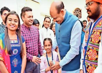9 साल की बच्ची को मिला लोकसभा में जाने का मौका