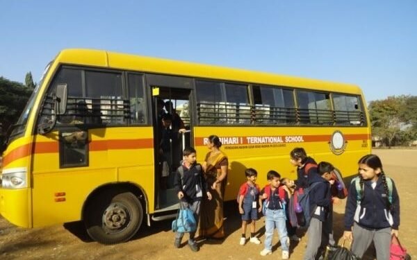 ग्रामीणों के लिए बस सुविधा शुरू की जाए: दुष्यंत चौटाला