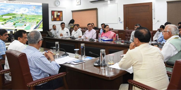 मुख्यमंत्री ने श्री माता मनसा देवी स्थान के जीर्णोद्धार और मास्टर प्लान पर बैठक की अध्यक्षता की