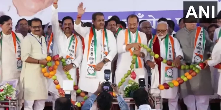 अजित पवार को एनसीपी के 35 विधायकों का समर्थन, पांच एमएलसी भी साथ- सूत्र