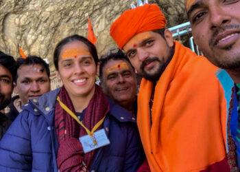 अमरनाथ यात्रा में पहुंची बैडमिंटन खिलाड़ी साइना नेहवाल: बाबा बर्फानी के दर्शन कर कहा- बहुत खुशी महसूस कर रही हूं