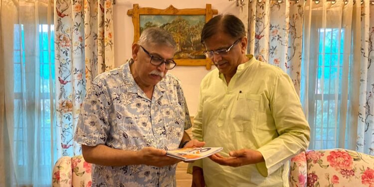 वीर सैनिक हमारे असली हीरो: ओम प्रकाश धनखड़