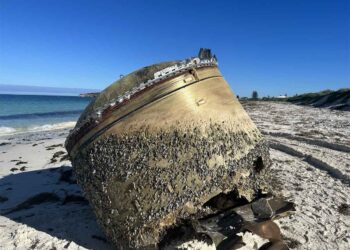 ऑस्ट्रेलिया के समुद्र तट पर मिली यह रहस्यमयी चीज क्या है, चंद्रयान-3 से क्यों जोड़ा जा रहा है इसका लिंक?