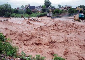 खोले गए Sukhna के Flood Gate, आवाजाही ठप्प