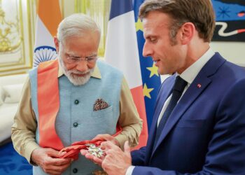 फ्रांस में बजी धुन- सारे जहां से अच्छा…