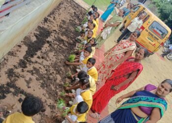 संत श्री आशारामजी गुरुकुल गोंदिया में आयोजित हुआ पौधारोपण कार्यक्रम