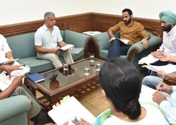 मीत हेयर द्वारा यूथ क्लबों को सरगरम करने के निर्देश